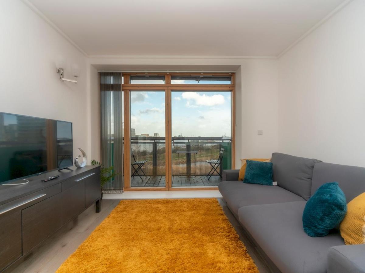 Pass The Keys Riverside Amazing Flat In London Close To The O2 ภายนอก รูปภาพ