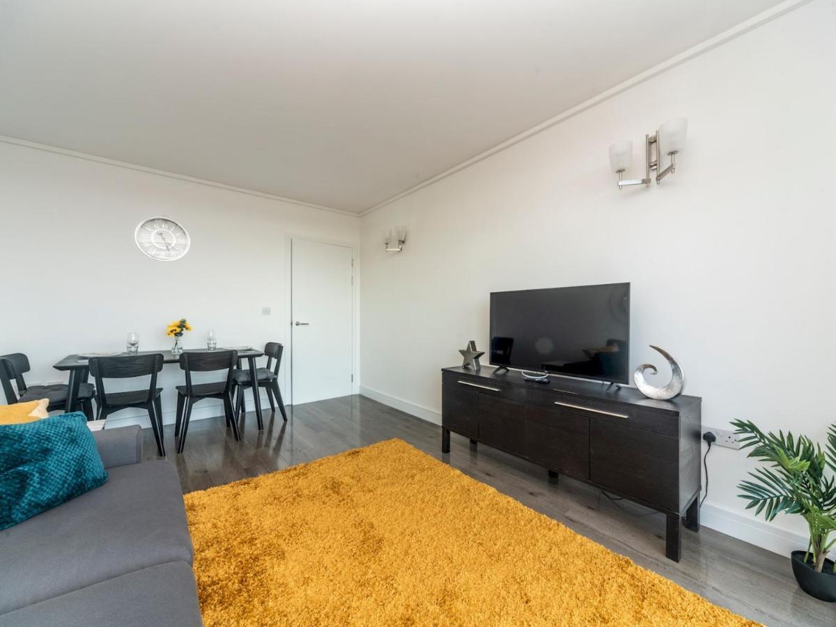 Pass The Keys Riverside Amazing Flat In London Close To The O2 ภายนอก รูปภาพ