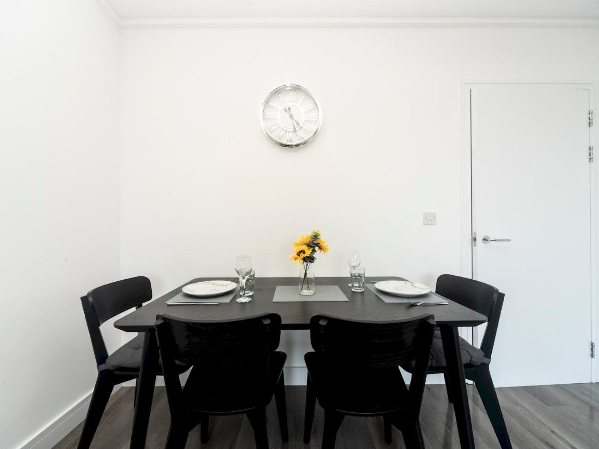 Pass The Keys Riverside Amazing Flat In London Close To The O2 ภายนอก รูปภาพ