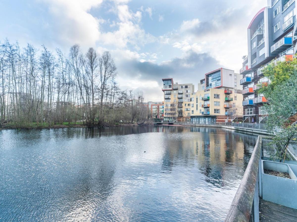 Pass The Keys Riverside Amazing Flat In London Close To The O2 ภายนอก รูปภาพ
